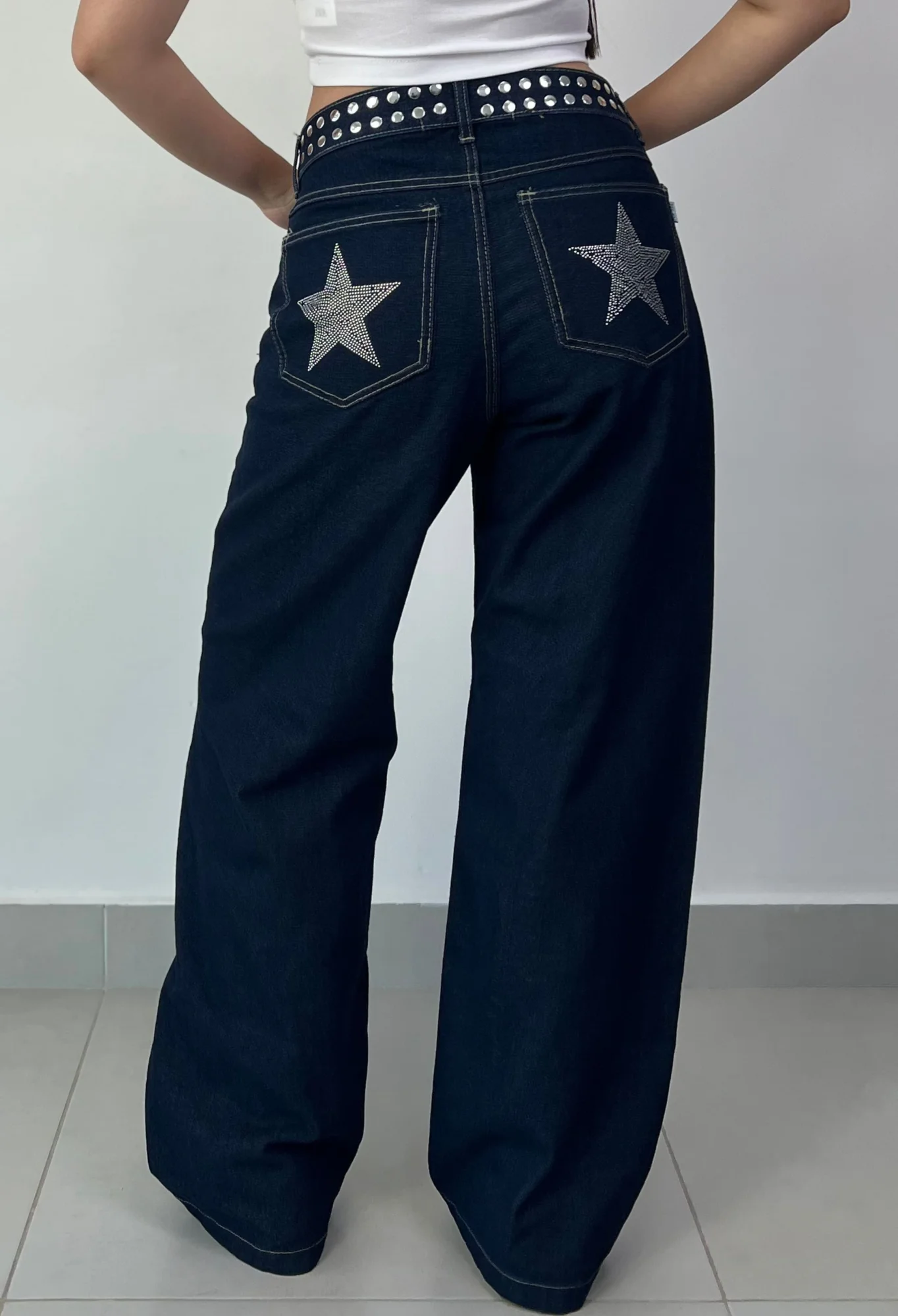 MIL727 - PANTALON RIGIDO STRASS WIDE ESTRELLA — vista 3